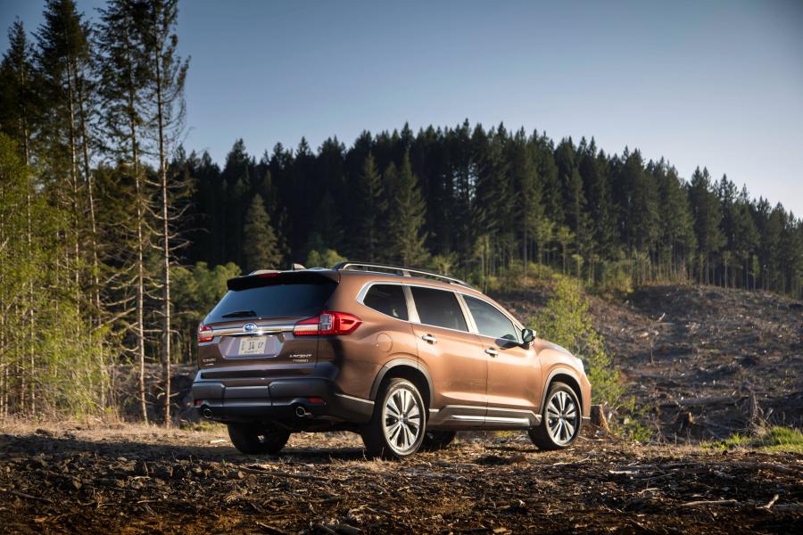  Subaru Ascent Touring 2018 года  (фото 15 из 19)